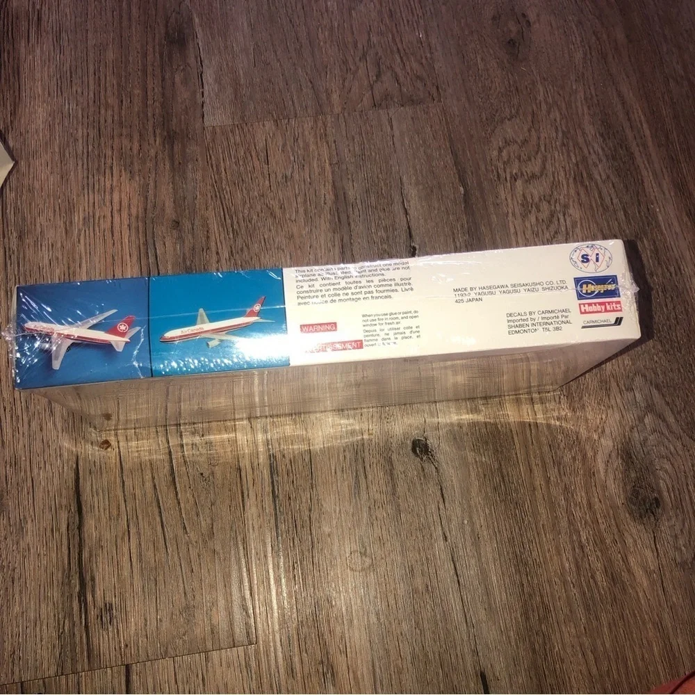 Vtg 80s Hasegawa Air Canada Boeing 767 1:200 Scale Canadian Series Model Plane - Picture 4 of 5